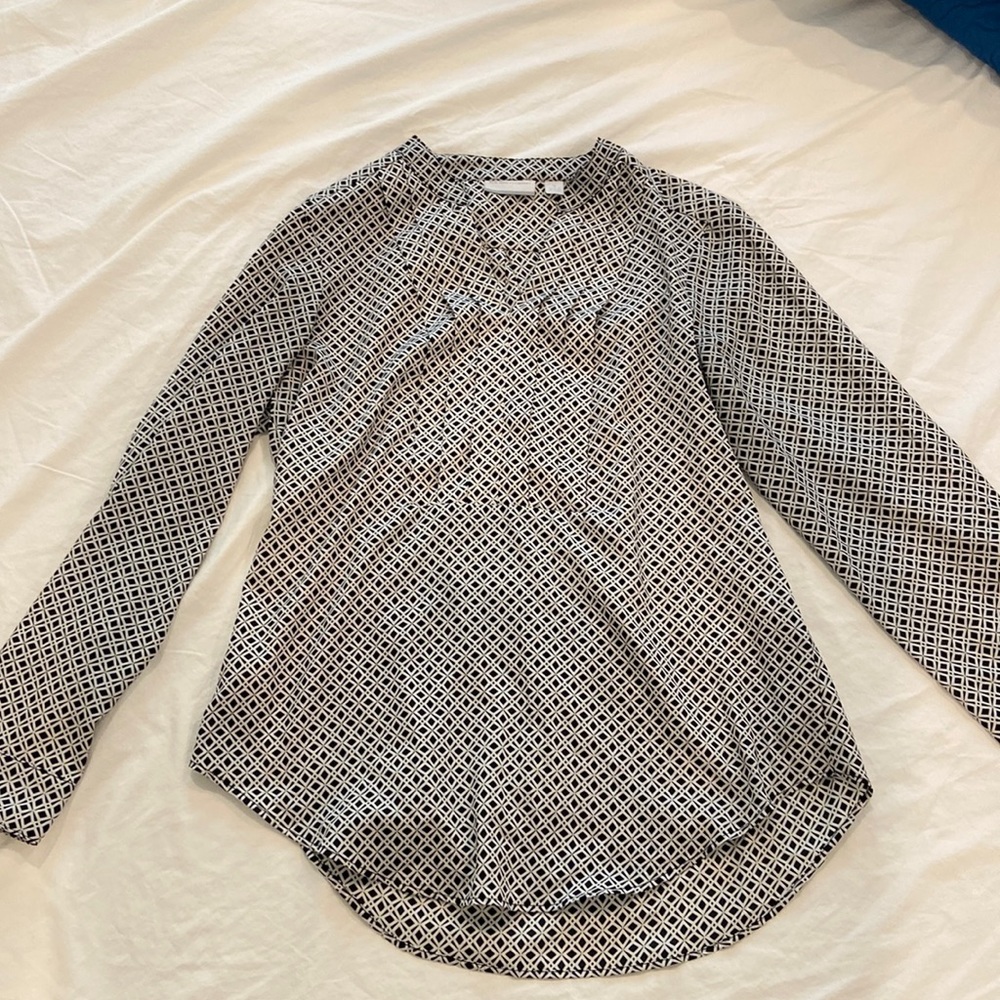 Black and white blouse with pleats